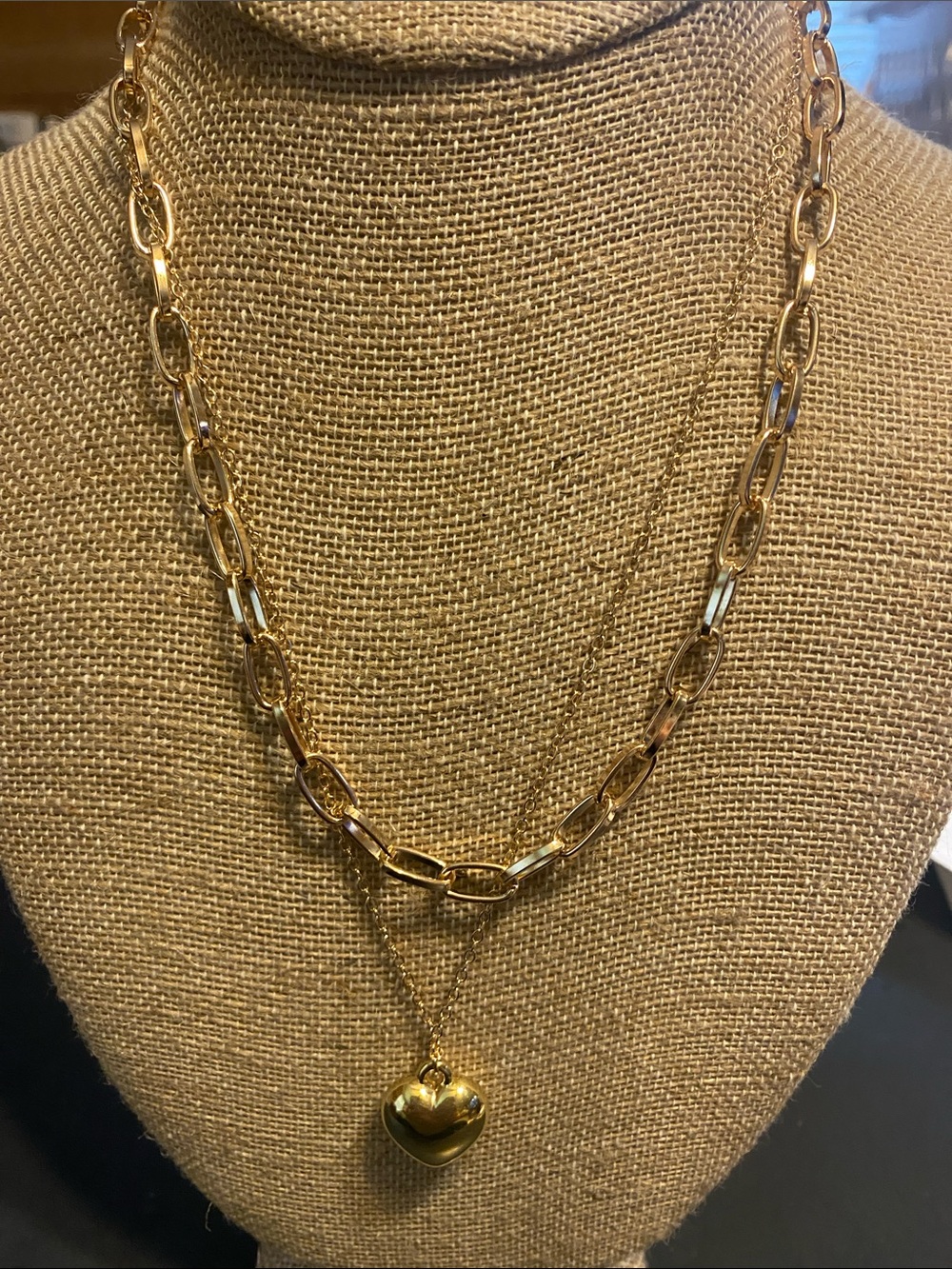 Fashion Jewelry Gold Layered Chain Necklace with Heart Pendant